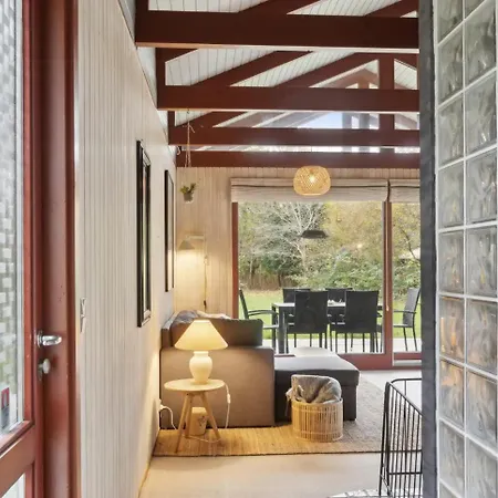 Traditional With Garden Near Water Ferienhaus *