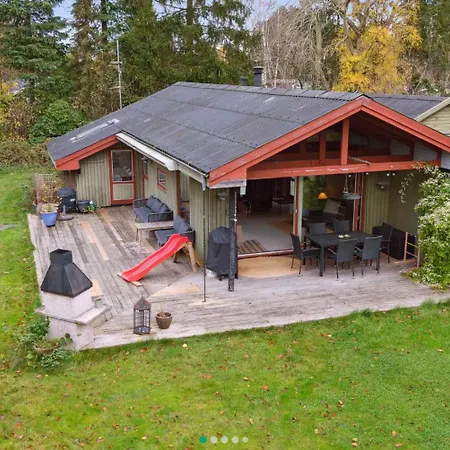 Ferienhaus Traditional With Garden Near Water