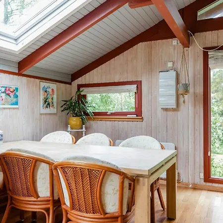 Traditional With Garden Near Water Ferienhaus *